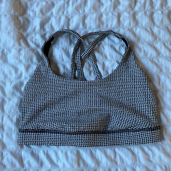 Lululemon sports bra size 6 - Picture 4 of 4